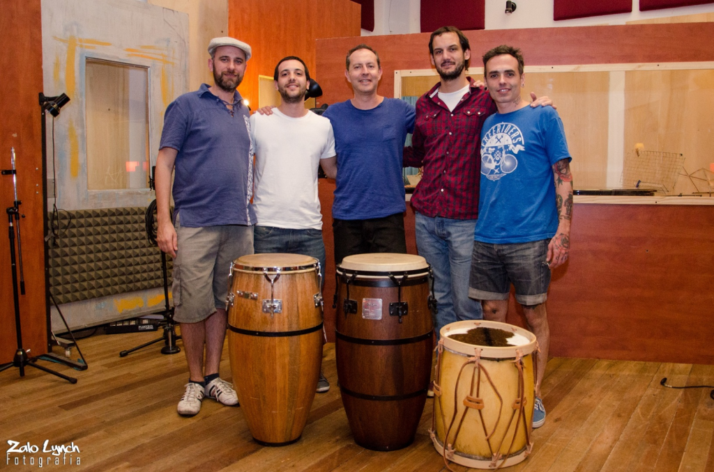 Martín Robbio Trío al escenario del Caff 1 MartinRobbioylosGuevaristas