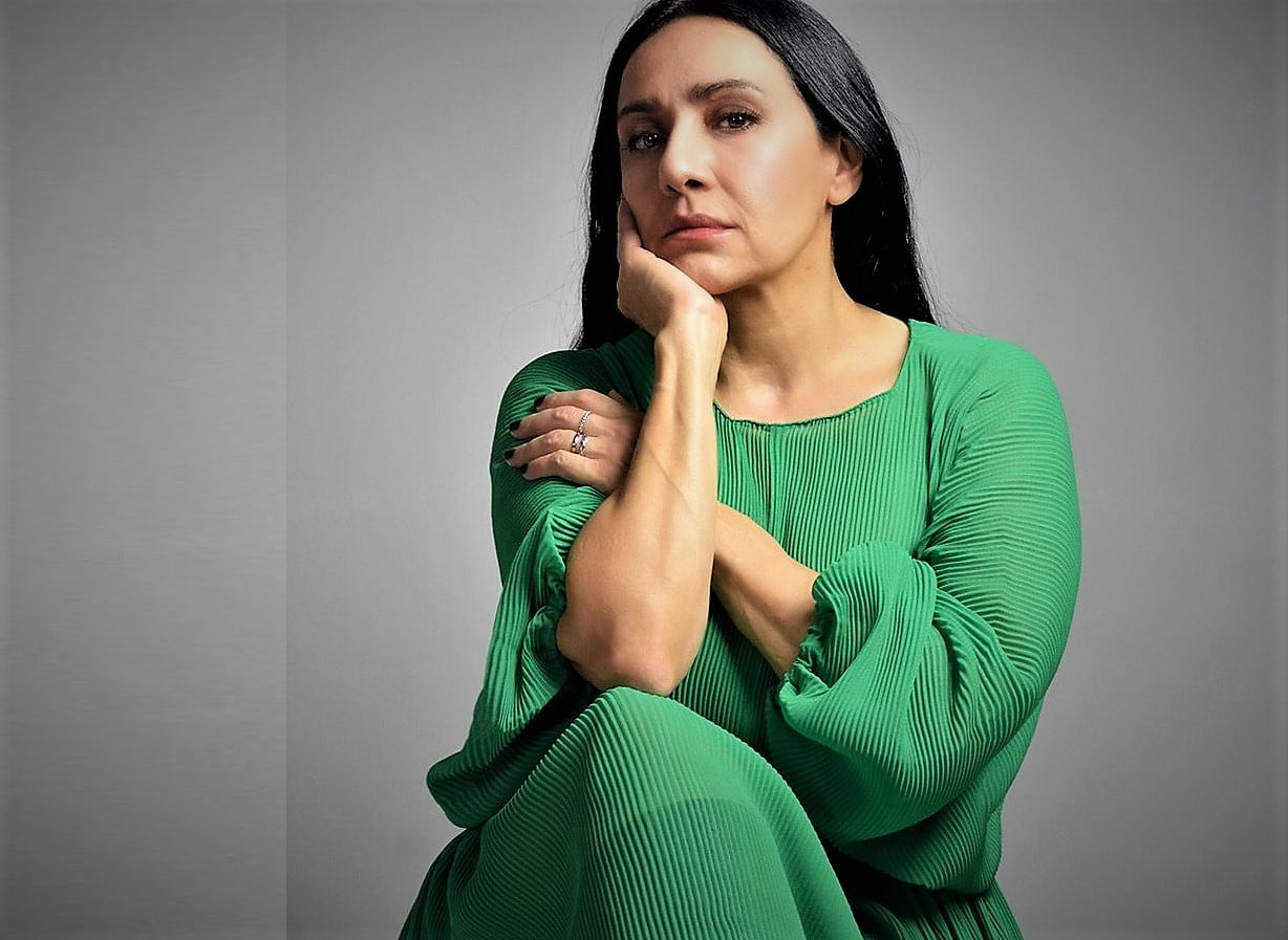 Roxana Amed y Martín Bejerano juntos en el CCK 3 gris