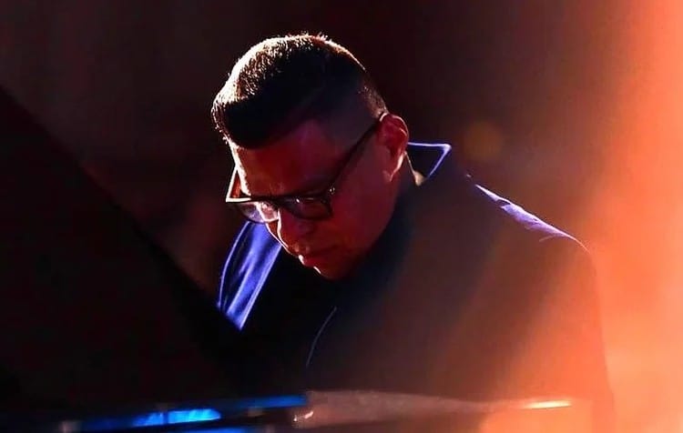 Benito González “Mi estilo se formó tocando con grandes artistas” 1 benito 2
