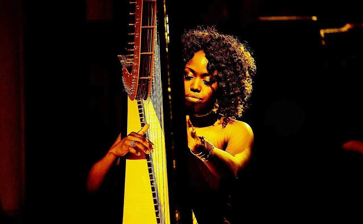 Brandee Younger: “Mi música refleja quien soy como persona”